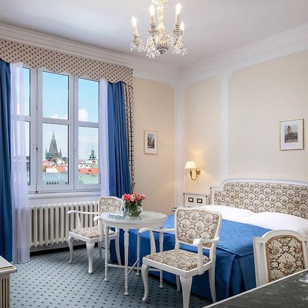 Ambassador Zlata Husa Prague Ngoại thất bức ảnh A room at the hotel