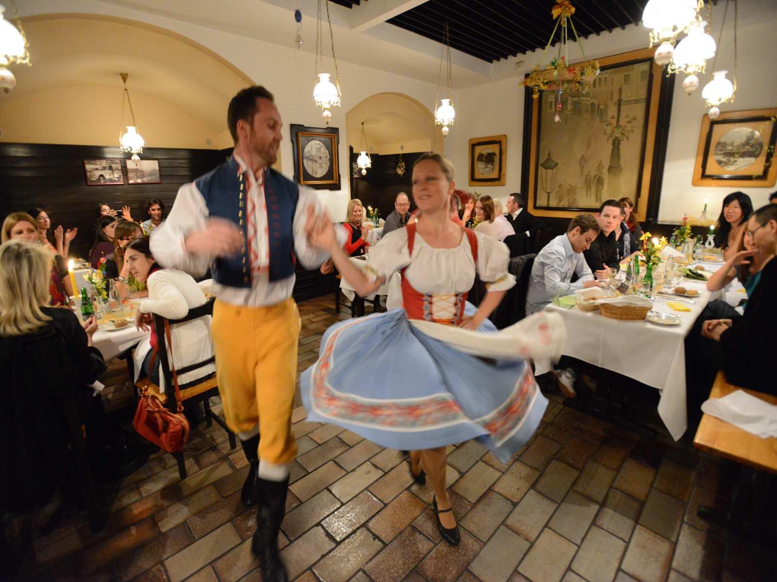 Ambassador Zlata Husa Prague Ngoại thất bức ảnh Polka dance in Kraków