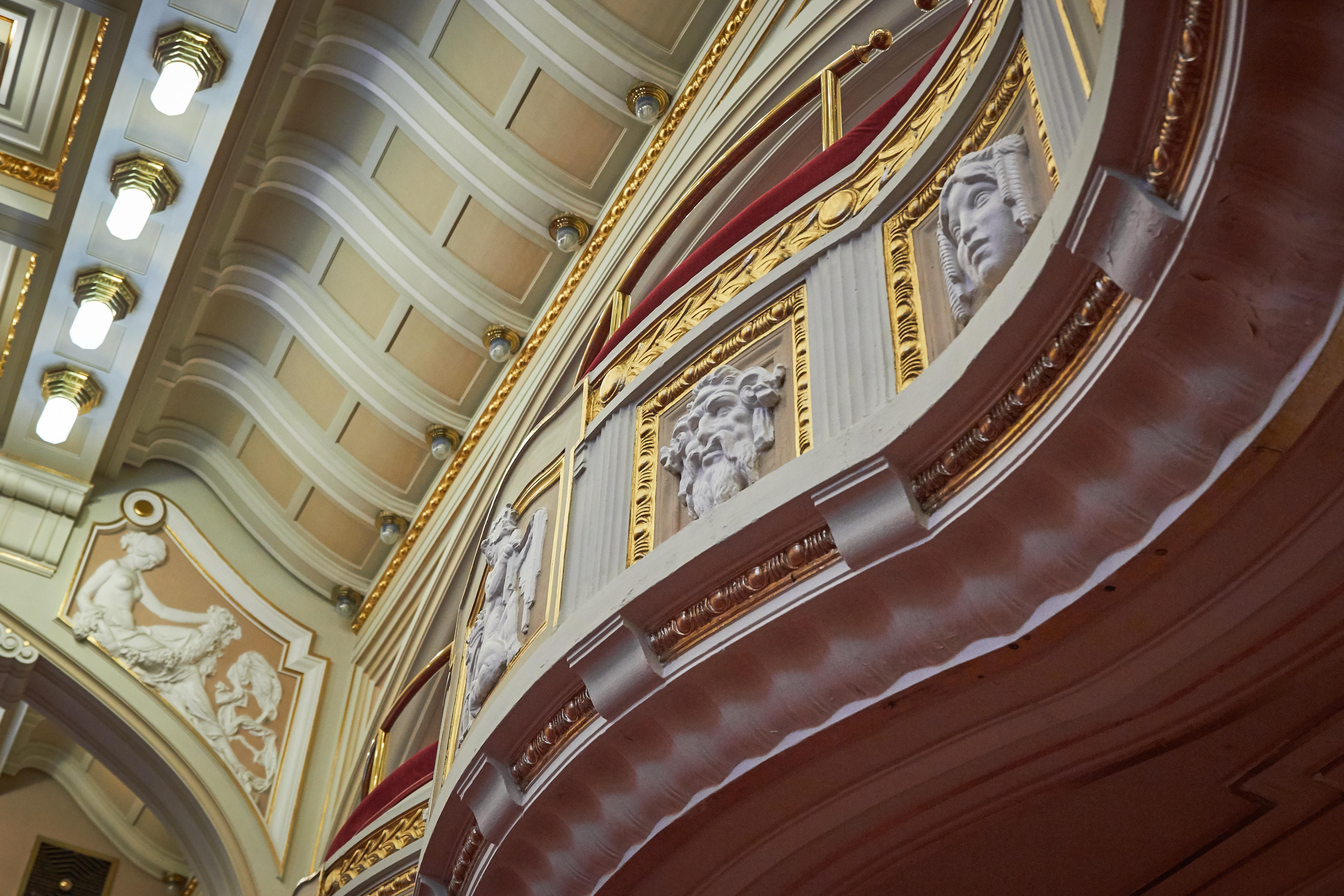 Ambassador Zlata Husa Prague Ngoại thất bức ảnh The staircase