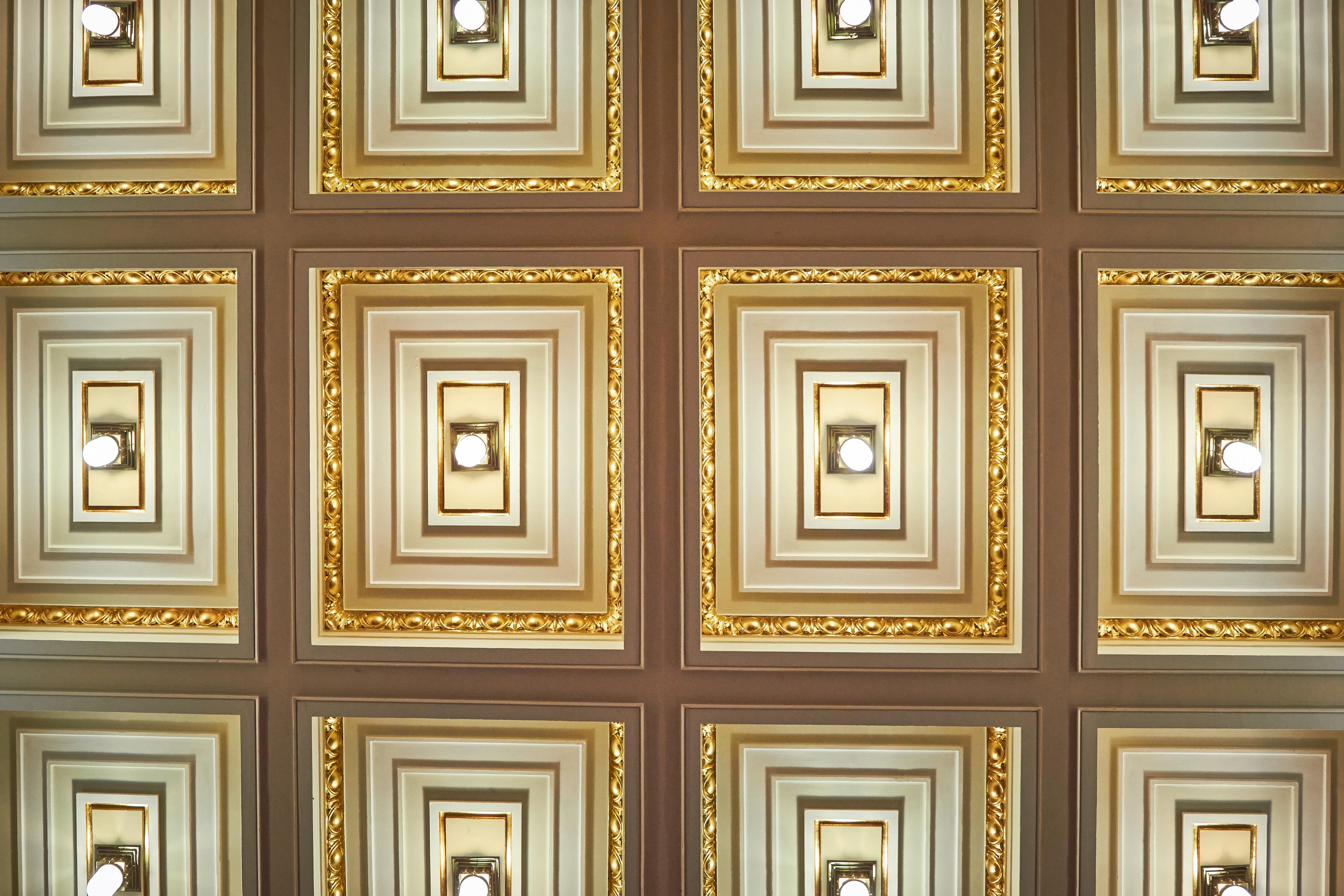 Ambassador Zlata Husa Prague Ngoại thất bức ảnh Ceiling of the ballroom