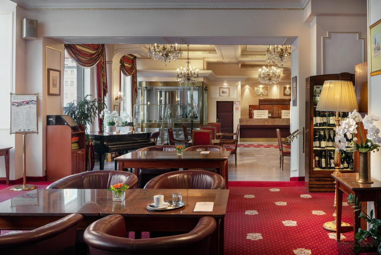 Ambassador Zlata Husa Prague Ngoại thất bức ảnh The lobby